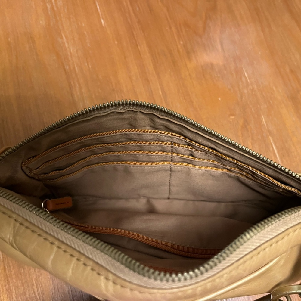 HOBO • Leather Crossbody Bag • Tan w/ Wide Woven Strap • Card Slots - Picture 3 of 8